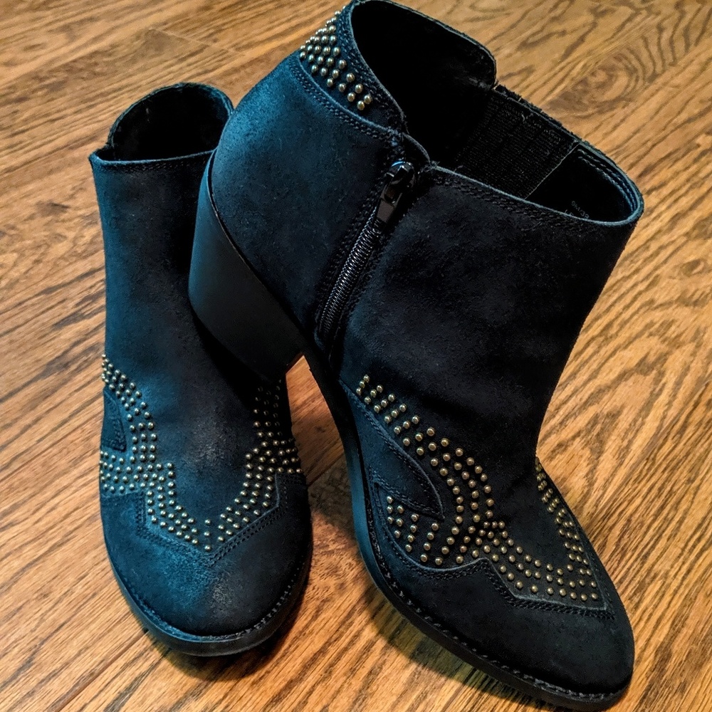Lucky Brand black cowboy boots ankle booties